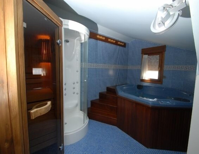 Bathroom 5, Hotel Peñarrubia, Guadalajara