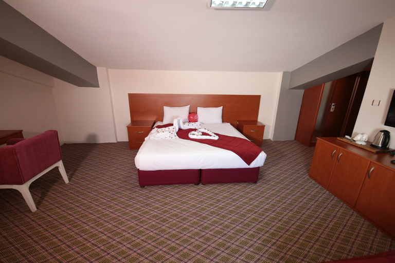 Bedroom 2, Erciyes Hill Hotel, Develi