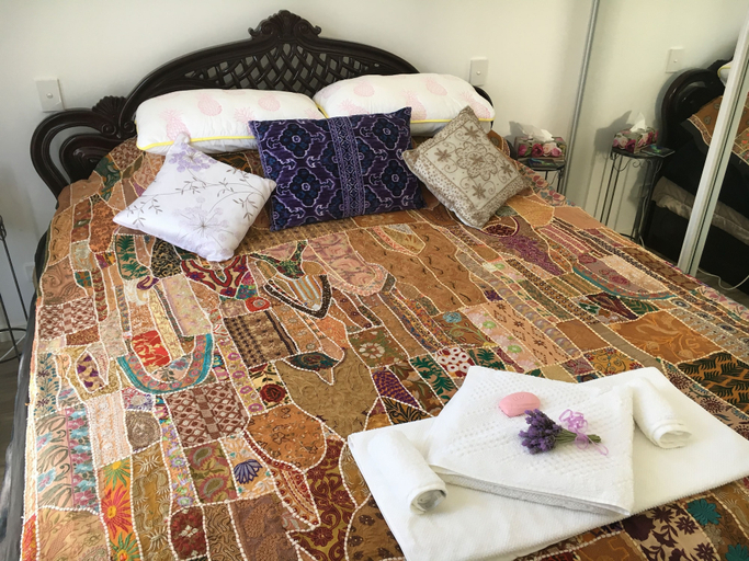 Bedroom 2, The Best Exotic Magnolia Cottage, Wingecarribee