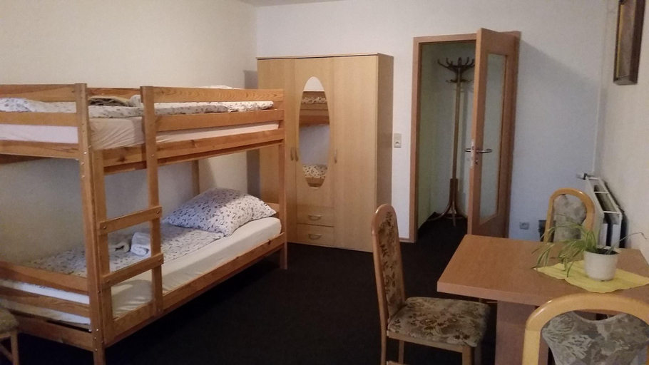 Bedroom 5, Hotel und Restaurant die Burg, Erzgebirgskreis