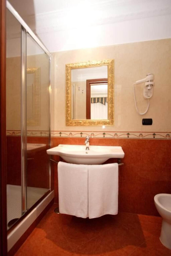 Bathroom 4, Guest House Galaxy, Rome