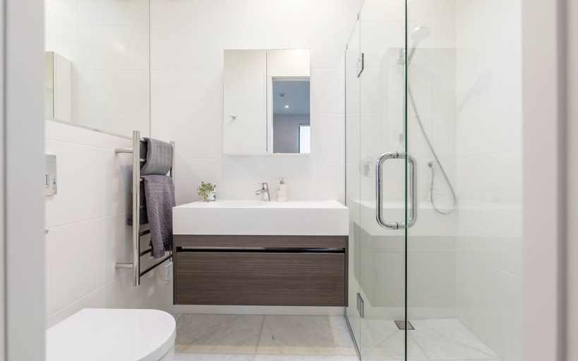 Bathroom 4, Spacious 3 Bedroom with Ensuite Bathroom, Waitakere