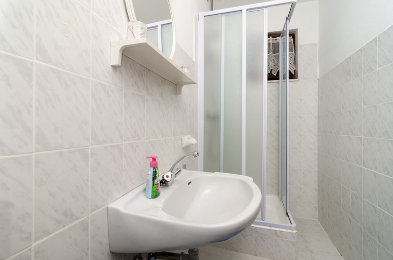 Bathroom 3, Guesthouse Moretić, Pojezerje