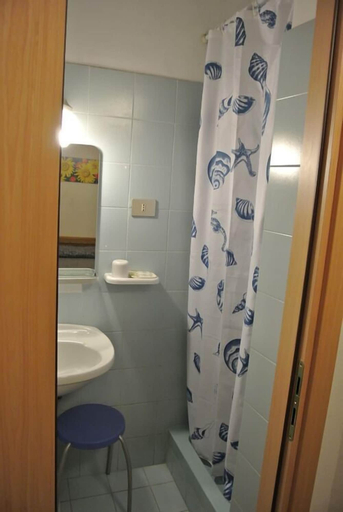 Bedroom 13