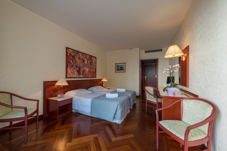 Bedroom 3, Splendid Hotel La Torre, Palermo
