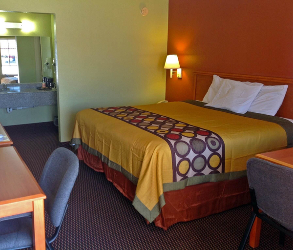 Bedroom 5, Americas Best Value Inn Pryor, Mayes