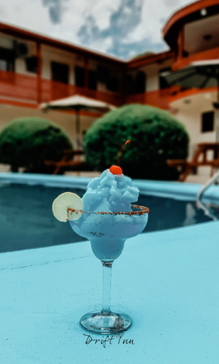 Food & Drinks 4, Drift Inn Cayo