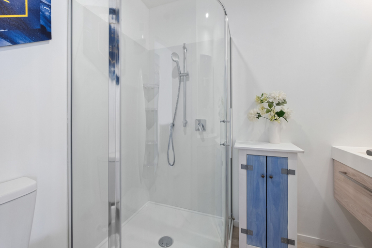 Bathroom 3, Brookside Gem Modern 2 Bedroom Apartment, Queenstown-Lakes