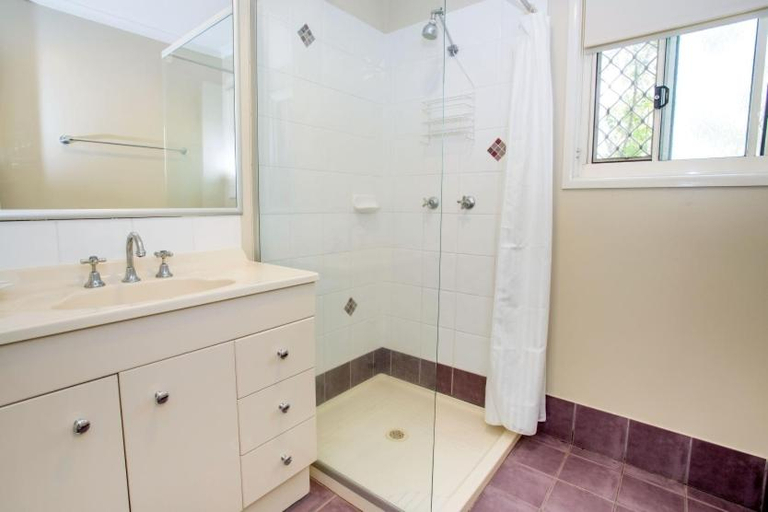Bathroom 3, Reflections Holiday Parks Mylestom, Coffs Harbour - Pt A
