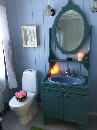 Bathroom 4, Hesla Farm, Gol