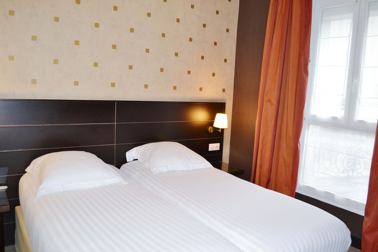 Bedroom 3, Hôtel de l'Exposition Tour Eiffel, Paris