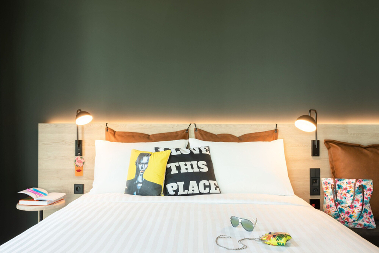 Bedroom 4, Moxy Paris Val D’Europe, Seine-et-Marne