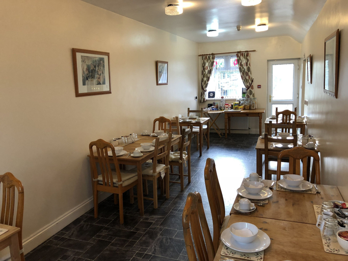Food & Drinks 4, The New Inn Guest House, Bridgend