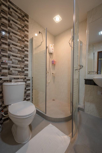 Bathroom 4, The Feeling Hotel, Muang Rayong