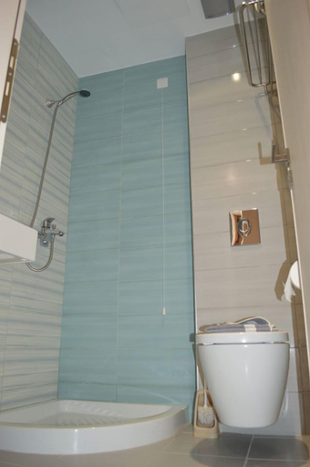 Bathroom 4, Catherine Hotel, South Aegean