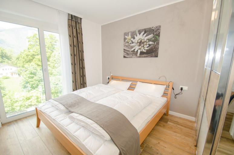 Bedroom 2, Finest Penthouse Waterside Zell am See, Zell am See