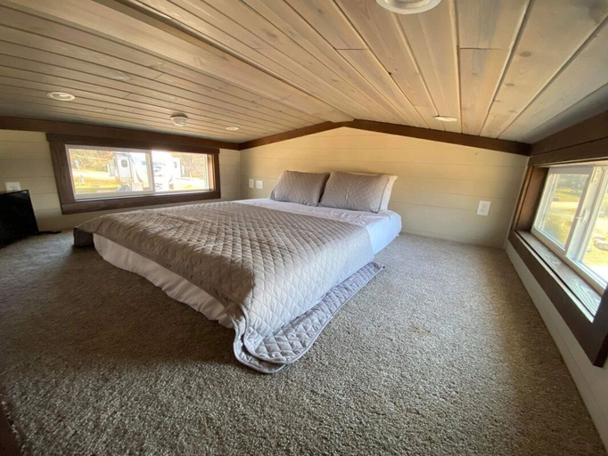 Bedroom 2, Hales Bar Marina and Resort, Marion