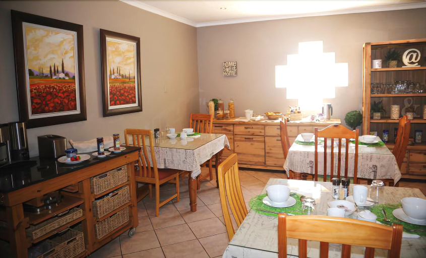 Food & Drinks, d Vine Guest House, Gert Sibande