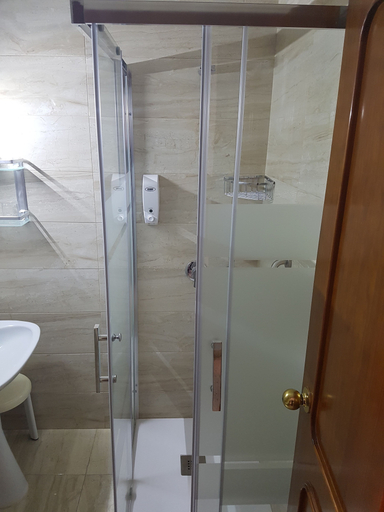 Bathroom 3, Hostal Bahía, Cádiz