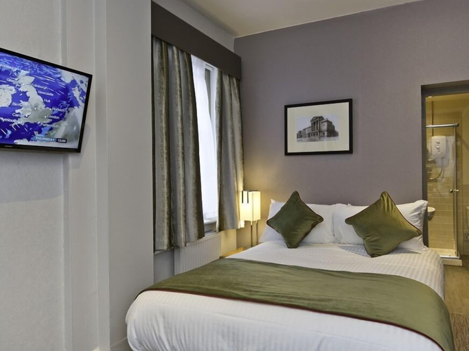 Bedroom 2, Abbey Inn, Renfrewshire