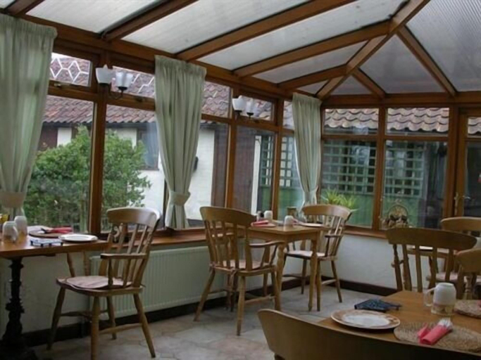 Food & Drinks, Six Bells, Suffolk