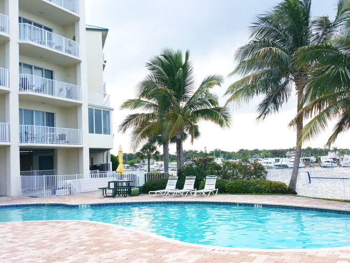 Sport & Beauty 1, Boca Ciega Resort, Pinellas