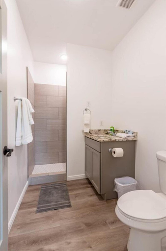 Bathroom 3, Hurricane Hideaway Lodging, Washington
