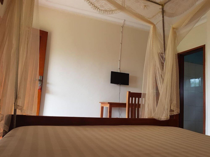 Bedroom 3, C & G Heritage Cottage, Bugahya