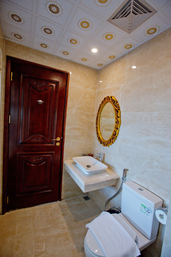 Bathroom 3, Thai Ha Luxury Hotel, Lào Cai