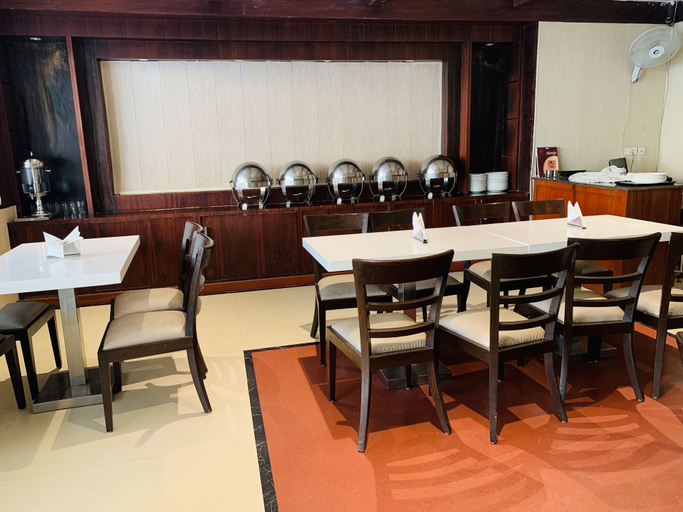 Food & Drinks 4, Bhoomi Residency, Agra