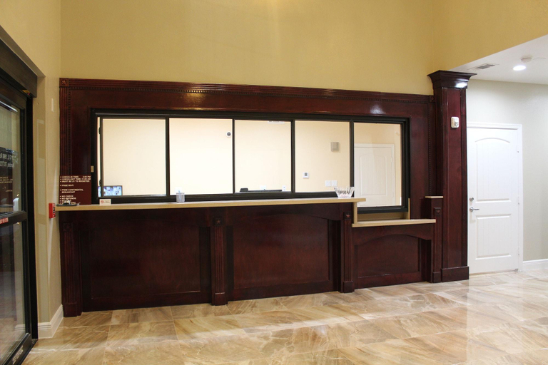 Public Area, Express Inn & Suites - Bush Airport, Houston