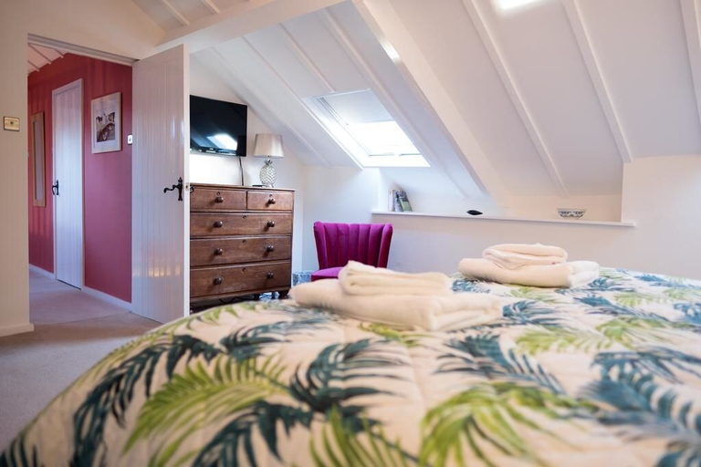 Bedroom 2, The Horseshoe Inn, North Yorkshire