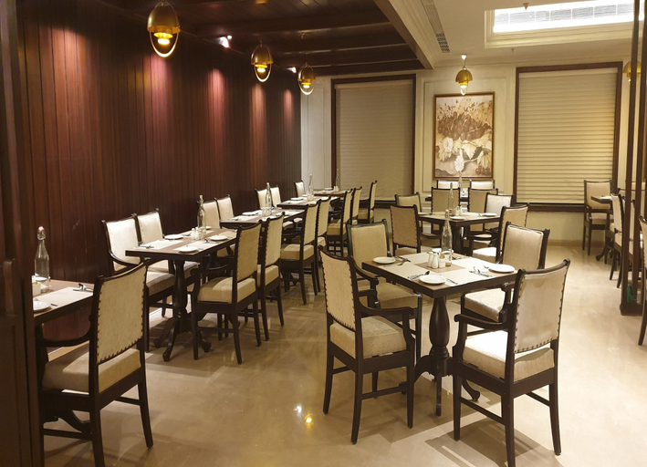 Food & Drinks 4, Sarovar Portico Dehradun, Dehradun