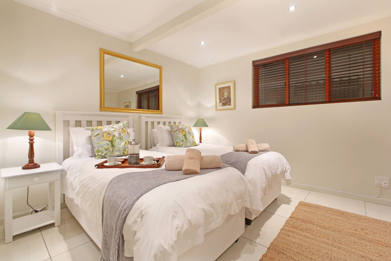 Bedroom 2, Cape eazi stayz Acc Dysart Cottage, City of Cape Town
