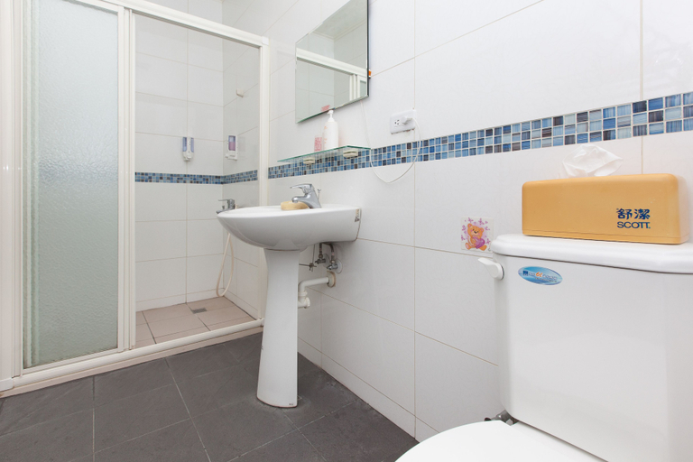 Bathroom 3, 512 Huts Homestay, Yilan
