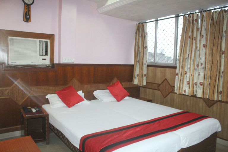 Bedroom 4, Hotel Heera, Kolkata