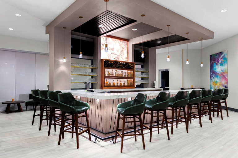 Food & Drinks 5, Hyatt House Charlotte/Rea Farms, Mecklenburg