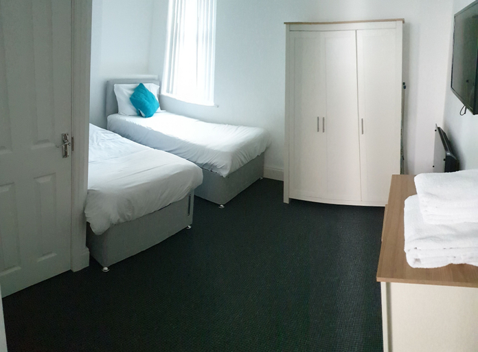 Bedroom 3, Coast Accommodation Station Road Apartments, Blackpool