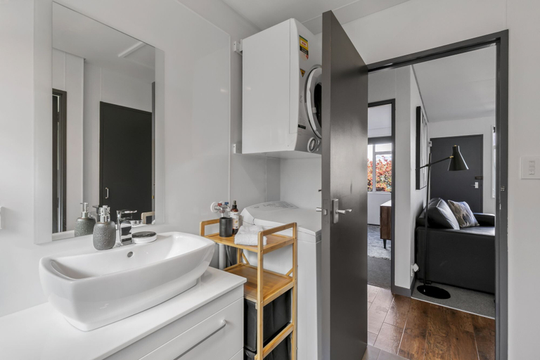 Bathroom 4, Scenic 1, Queenstown-Lakes