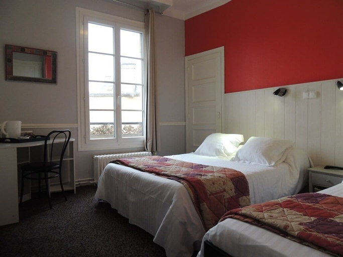 Bedroom 2, Hôtel Restaurant Le Hussard, Orne