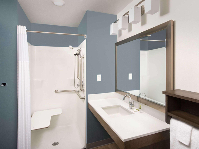 Bathroom 5, WoodSpring Suites Williston, Williams