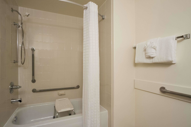 Bathroom 5, Super 8 by Wyndham Dawson Creek, Peace River