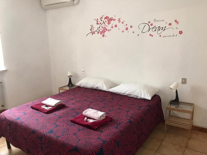 Bedroom 3, A casa di Lucia B&B, Pisa