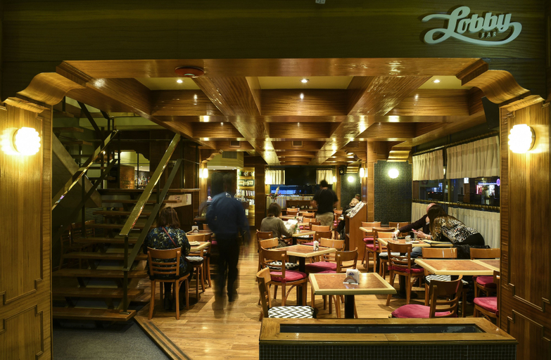 Food & Drinks 4, Comodoro, Escalante