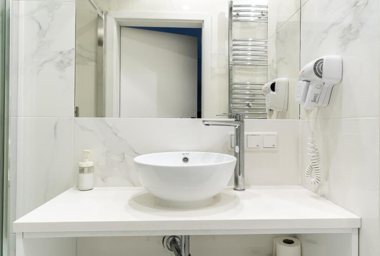 Bathroom 3, Chopin Apartments Mennica, Warsaw