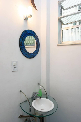 Bathroom, Ipanema Close to the Beach - 153B Holiday Home 1, Rio de Janeiro