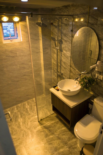 Bathroom 4, Green Hotel Apartment, Đống Đa