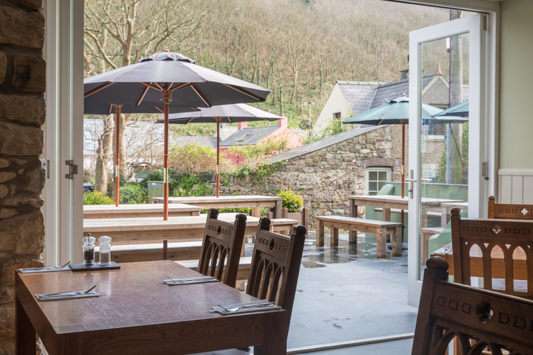Food & Drinks 5, The Cambrian Inn, Pembrokeshire