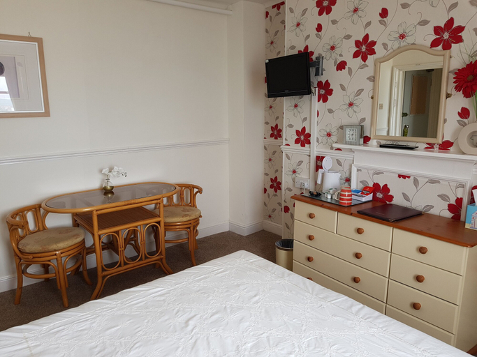 Bedroom 2, Beach View Guesthouse, Dorset