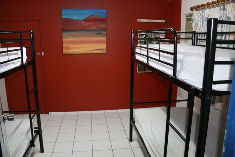 Bedroom 5, Waterfront Backpackers - Hostel, Cairns